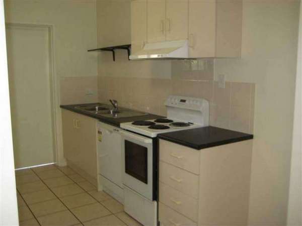 Calling All Stratford Buyers - Upstairs 2 Bedroom Pet Friendly Unit With A Huge Balcony!!!