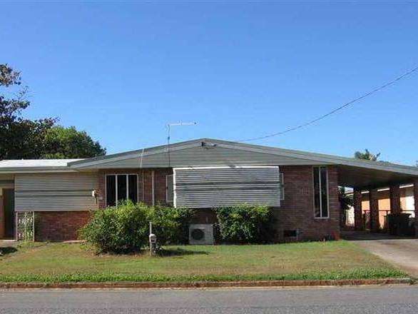 Family Home Adjoining Park
