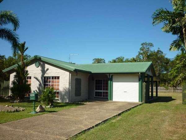 This Is Big – 4 Bedrooms – 1132 m2 – Side Access – Fully Fenced !!!