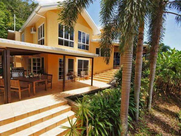 Architecturally Built & Stunning Views