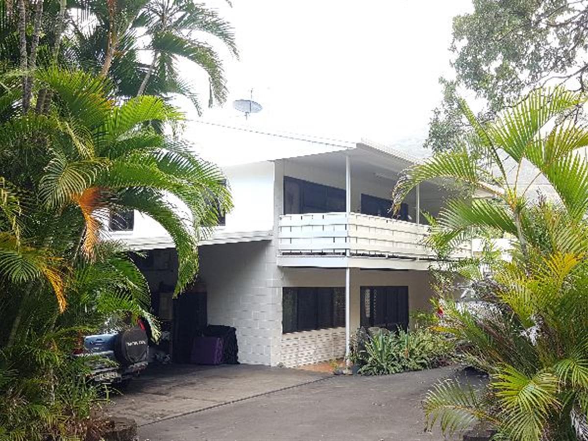 PALM COVE RESIDENTIAL HOUSE